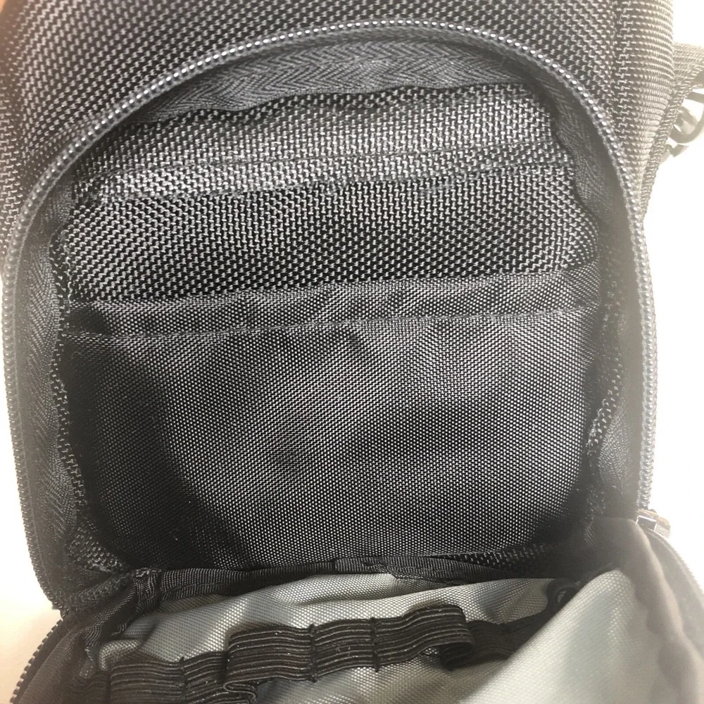 Tamrac Digital Series Digital Camera Carrying Bag 5696 Black Light Weight